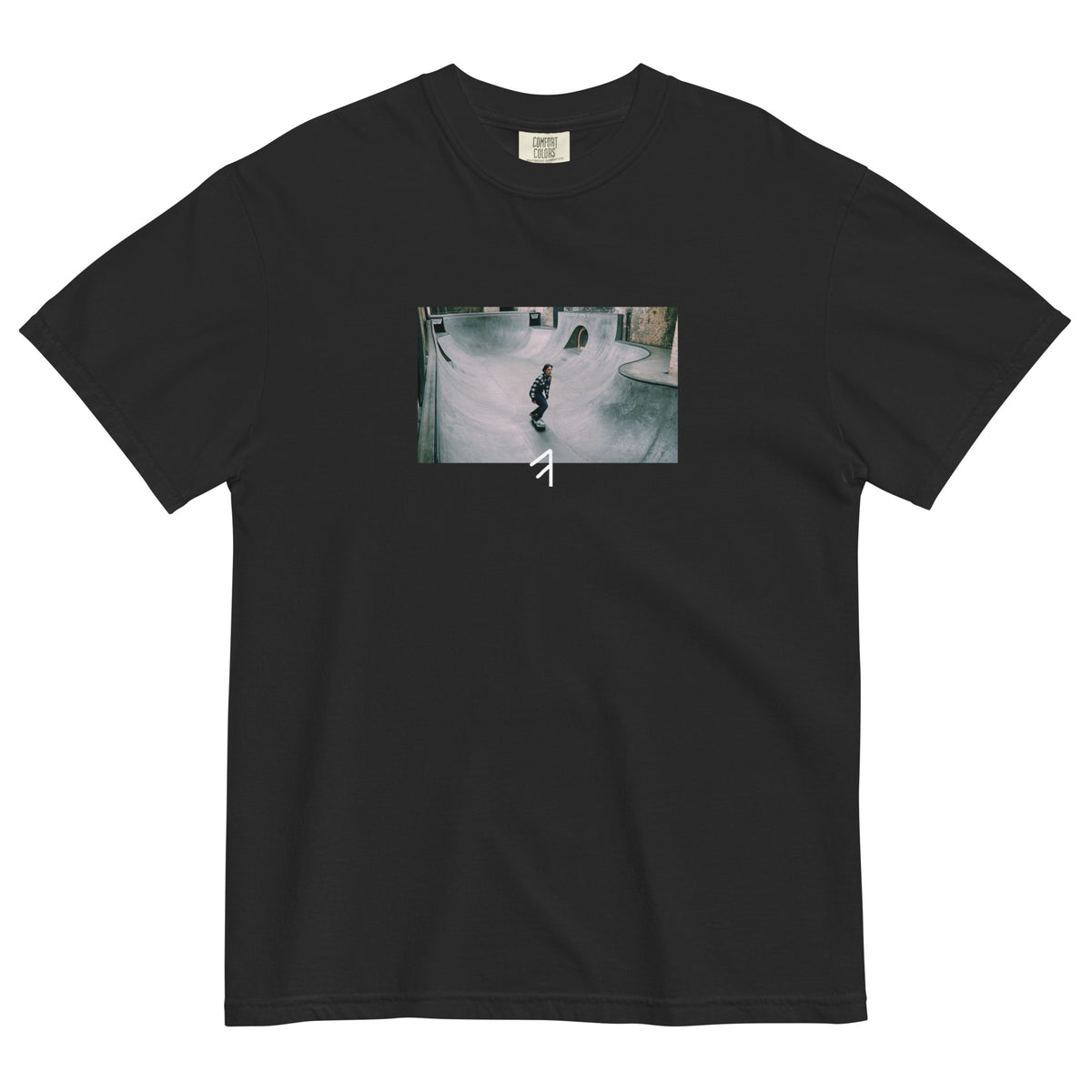 nifer tshirt / concrete